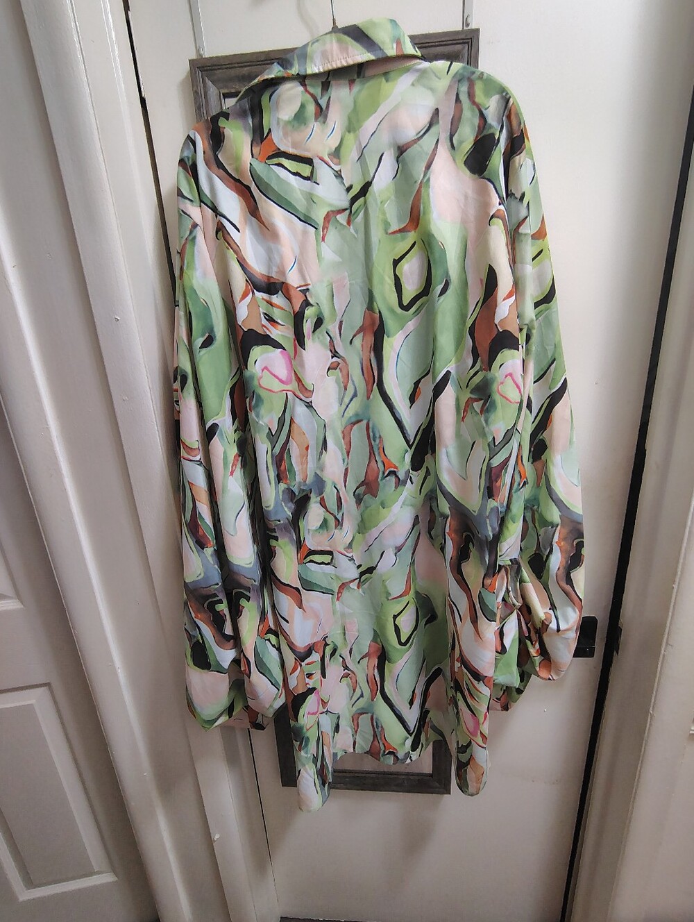 Un Listed Lightweight Floral Print Hi- Lo Button-Up Dress Green - Picture 3 of 4